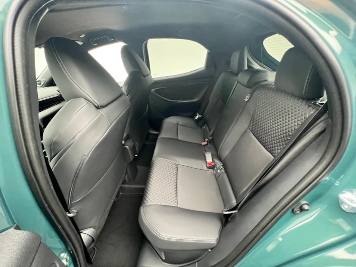 Fahrzeugbild TOYOTA YARIS