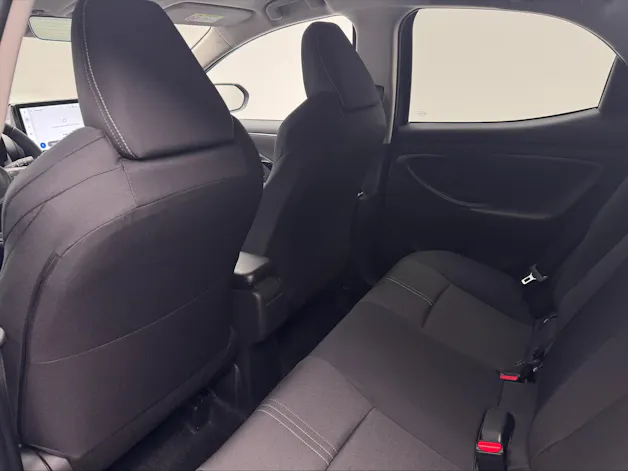 Toyota Yaris 1.5 VVT-i HSD Trend