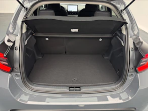 https://vehicle.imgix.net/4389468/8df13615-8c35-4919-a8a9-86e6f092562d.jpeg