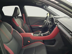 Fahrzeugbild LEXUS LBX 1.5 Hybrid Vibrant Edition AWD