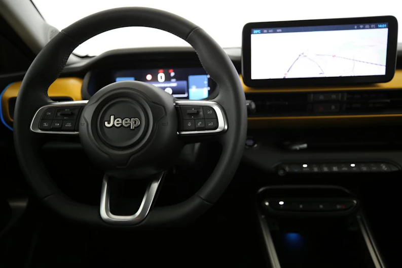 Fahrzeugbild JEEP AVENGER