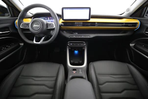 Fahrzeugbild JEEP Avenger Summit