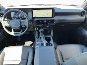 https://vehicle.imgix.net/4389591/18c2158c-d5db-4dfd-a6e3-b30f549d7655.jpg