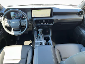 Fahrzeugbild TOYOTA Land Cruiser 2.8 D 48V Style