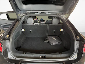 https://vehicle.imgix.net/4389626/4ec7bdea-50f3-4e40-9eff-cb9193129fad.jpg