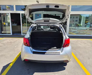 Toyota Yaris 1.5 VVT-i HSD Style Bi-tone
