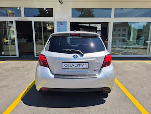 Toyota Yaris 1.5 VVT-i HSD Style Bi-tone