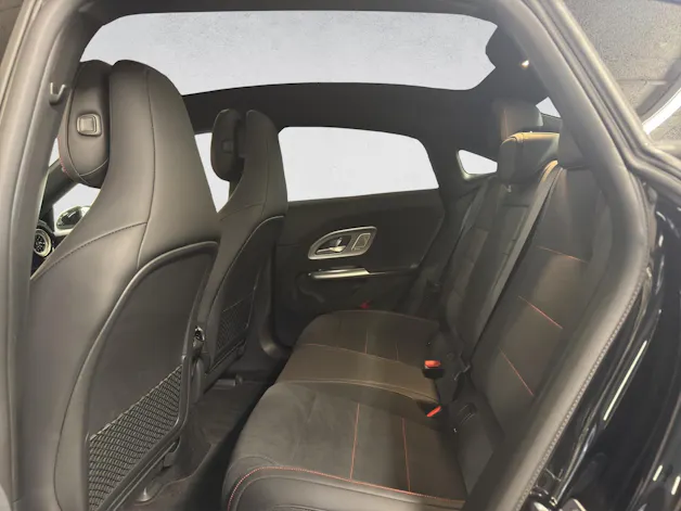 MERCEDES-BENZ CLA 350 AMG Line 4Matic EQ