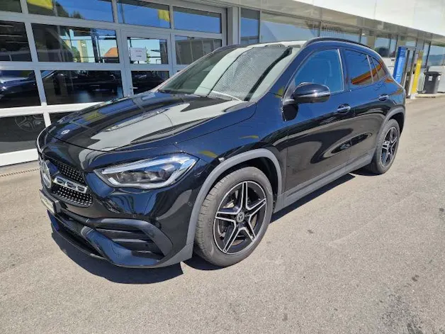 Mercedes-Benz GLA 250 AMG Line
