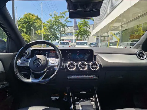 Mercedes-Benz GLA 250 AMG Line