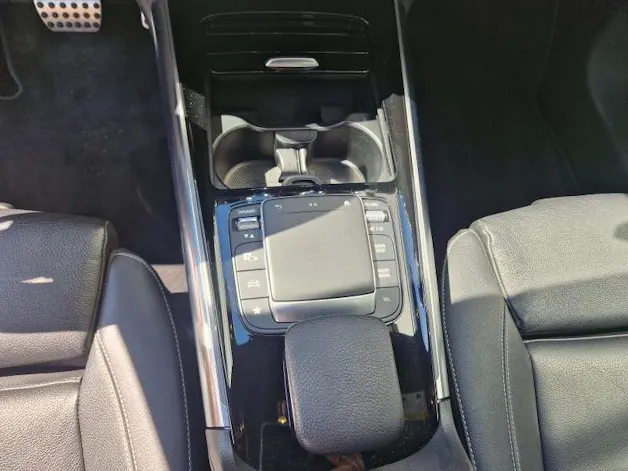 Mercedes-Benz GLA 250 AMG Line