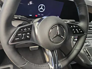 Mercedes-Benz V 300 d 4Matic Swiss Edition lang Van