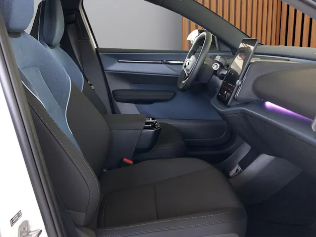 Volvo EX30 CC E60 Twin Performance AWD