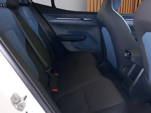 Volvo EX30 CC E60 Twin Performance AWD