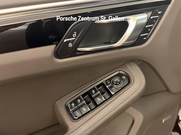 Porsche Macan S