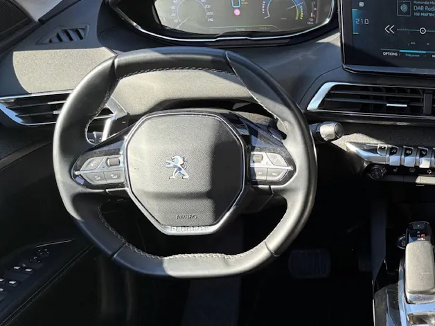 Peugeot 3008 Plug-in Hybrid 225ch e-EAT8 Allure Pack