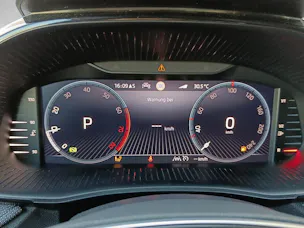Škoda Fabia 1.0 TSI Selection Tour DSG*Navi*Climatronic*LED*Keyless*Kamera*Sitzheizung*