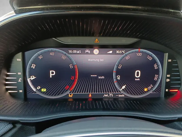 Škoda Fabia 1.0 TSI Selection Tour DSG*Navi*Climatronic*LED*Keyless*Kamera*Sitzheizung*