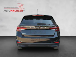 Škoda Fabia 1.0 TSI Selection Tour DSG*Navi*Climatronic*LED*Keyless*Kamera*Sitzheizung*