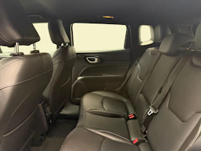 https://vehicle.imgix.net/4389948/5398009a-1b3f-4469-927d-1326af891b81.jpg