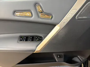 BMW iX M60