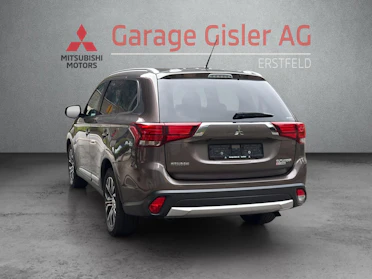 MITSUBISHI OUTLANDER 5