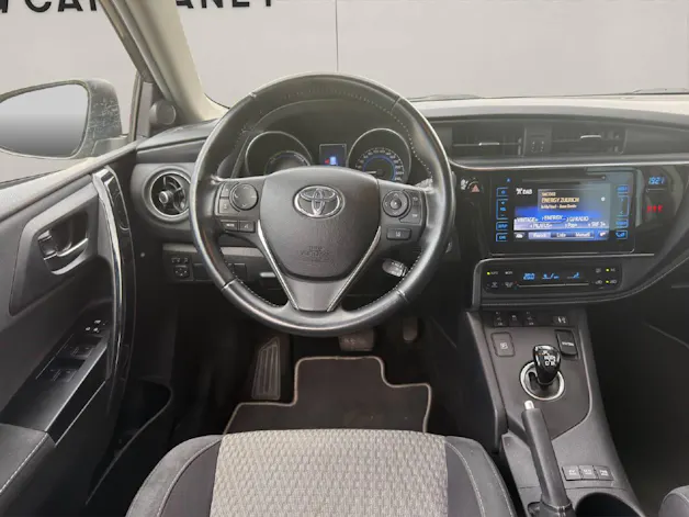 Toyota Auris Touring Sports 1.8 HSD T