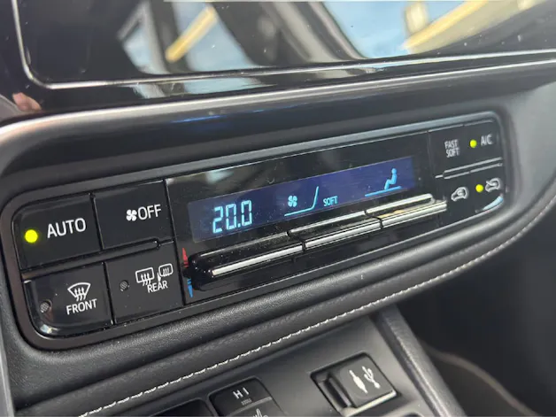 Toyota Auris Touring Sports 1.8 HSD T