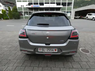 Suzuki Swift 1.2 Sakura Top Hybrid 4x4