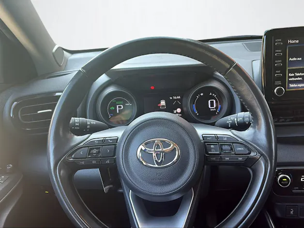 Toyota Yaris 1.5 VVT-i HSD Trend