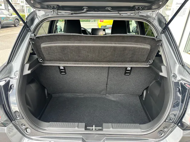 Suzuki Swift 1.2 Sakura Hybrid 4x4