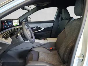 Peugeot 5008 e-Allure Premium AWD 73kWh