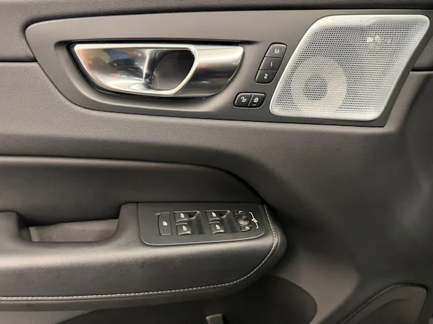 Volvo XC60 2.0 T8 TE R-Design eAWD