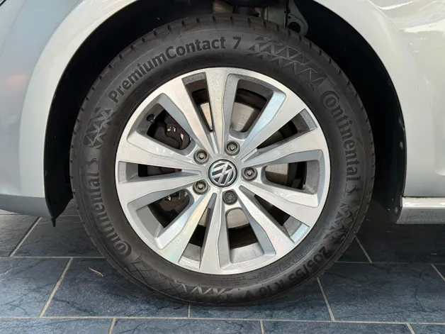 VW Golf VII Variant 1.6 TDI Trendline
