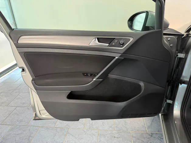 VW Golf VII Variant 1.6 TDI Trendline