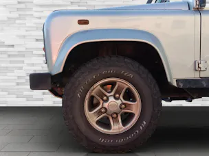 Land Rover Defender 110 2.4 Tdi SW