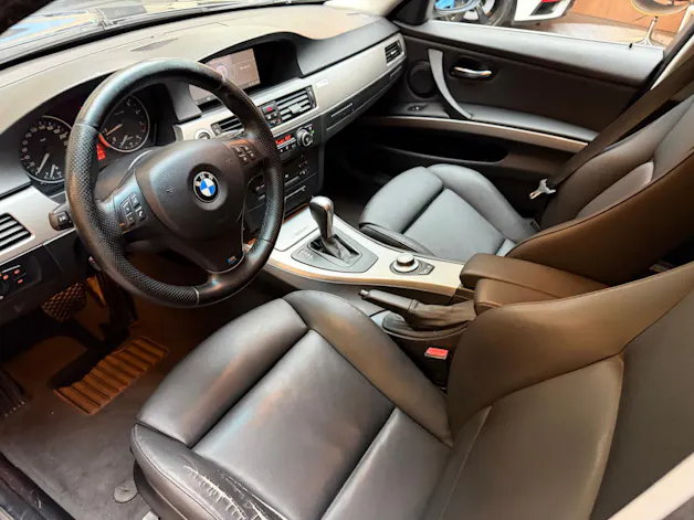 BMW 325i