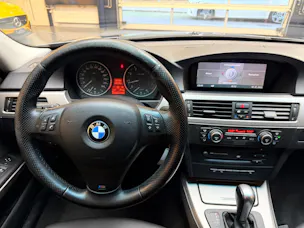 BMW 325i