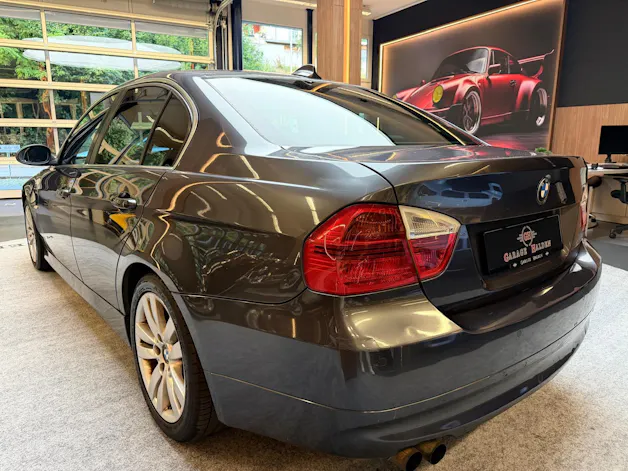 BMW 325i