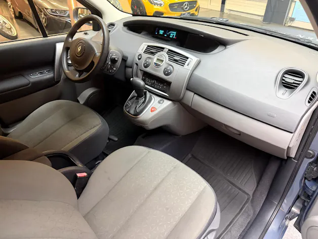 Renault Grand Scénic 2.0 16V Dynamique