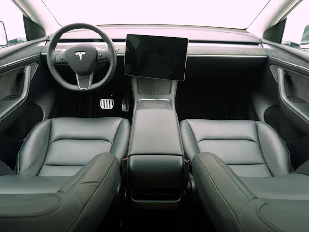 Tesla Model Y Long Range Dual AWD