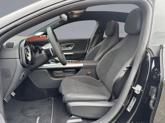 Mercedes-Benz CLA 220 4-Matic Shooting Brake