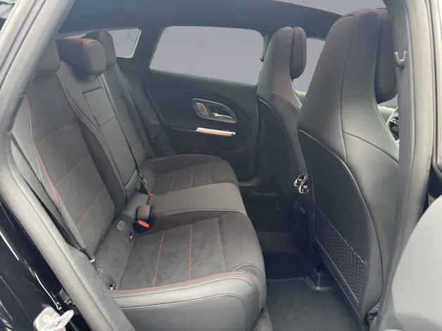 Mercedes-Benz CLA 220 4-Matic Shooting Brake