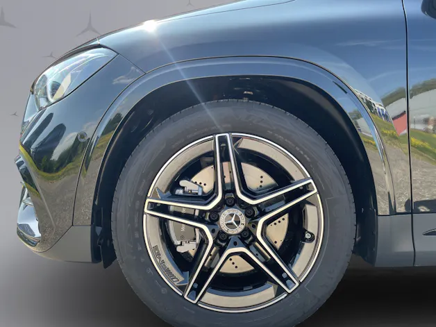 Mercedes-Benz GLA 250 Swiss Star AMG Line 4matic