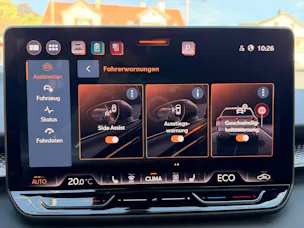 Cupra Terramar 1.5 e-Hybrid 204 PS *** ANHÄNGERKUPPLUNG & PANORAMADACH ***