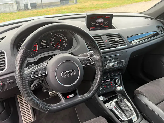 Audi Q3 2.0 TDI sport quattro S-tronic