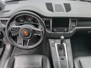 PORSCHE Macan PDK