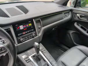 PORSCHE Macan PDK