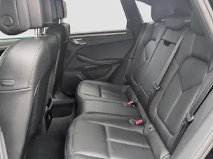 PORSCHE Macan PDK