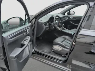 PORSCHE Macan PDK